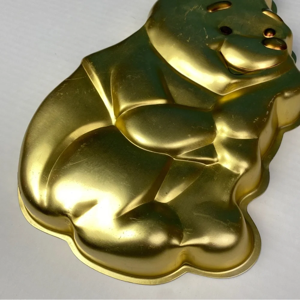 Vintage Wilton Winnie The Pooh Aluminum Cake Pan 515-401 Mold Bakeware Collect